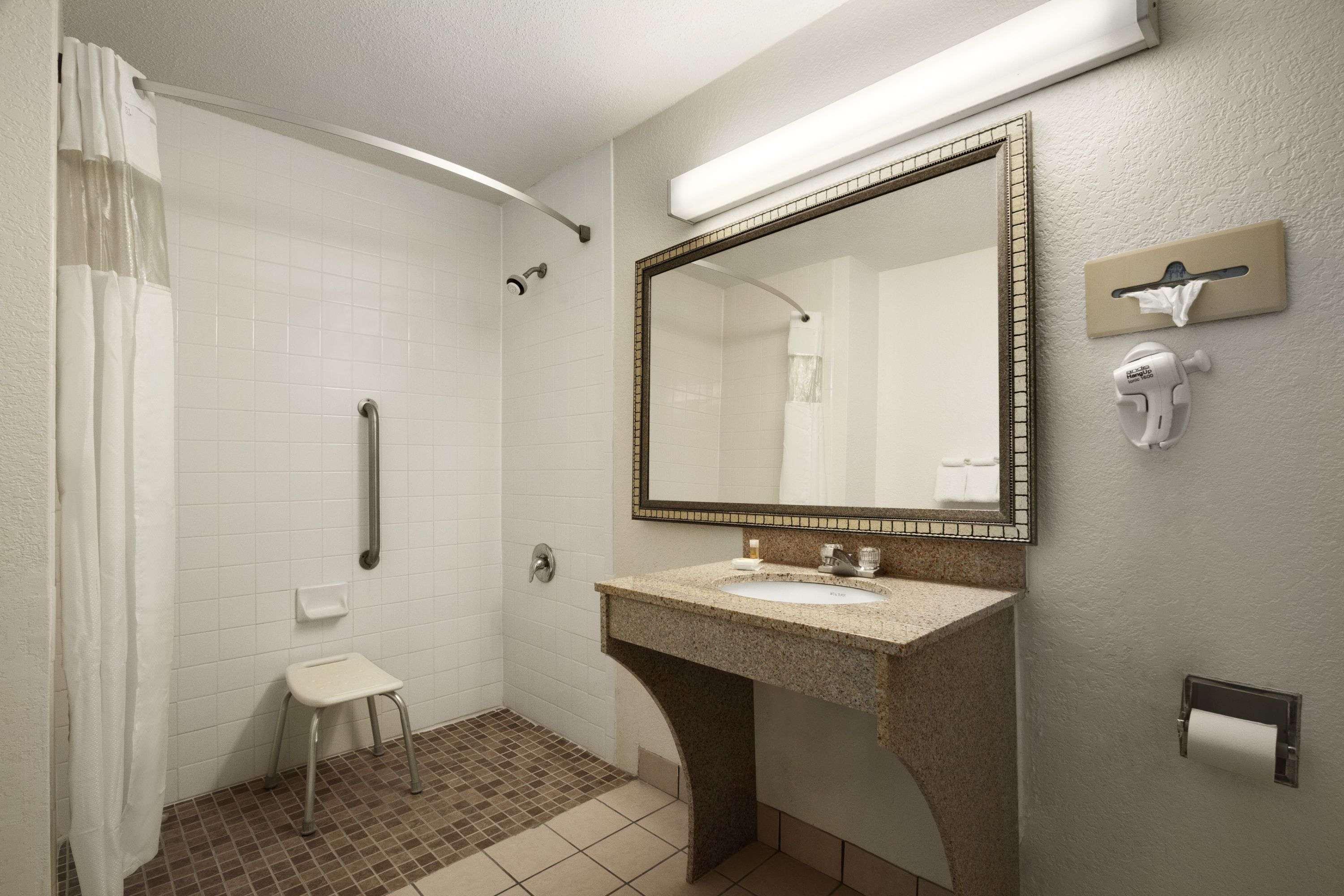 Days Inn By Wyndham Port Royal/Near Parris Island Bagian luar foto