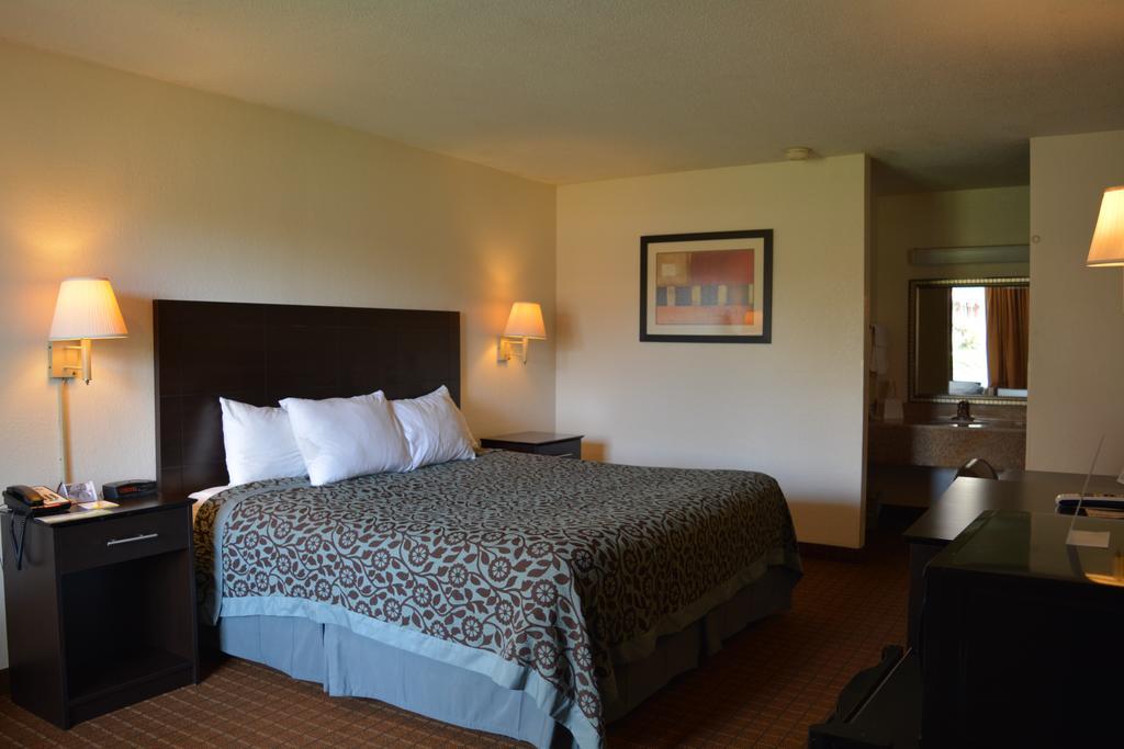 Days Inn By Wyndham Port Royal/Near Parris Island Bagian luar foto